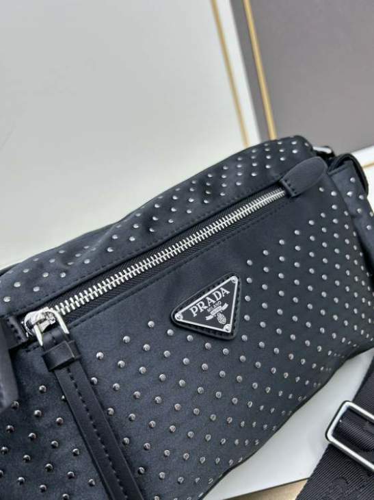 Picture of Prada Handbags _SKUfw185888561fw